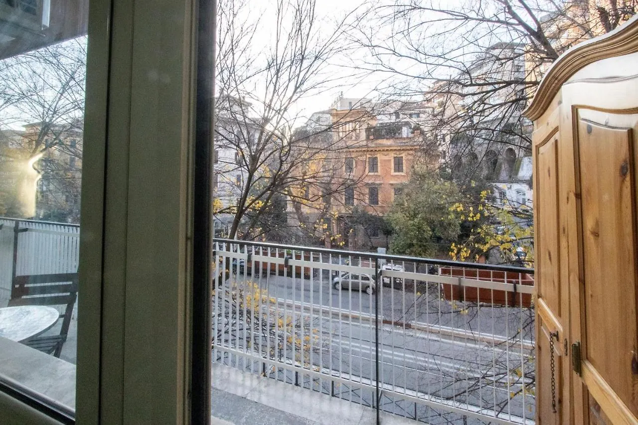 Alojamento de Acomodação e Pequeno-almoço B&B Colorful Suite Yard Roma