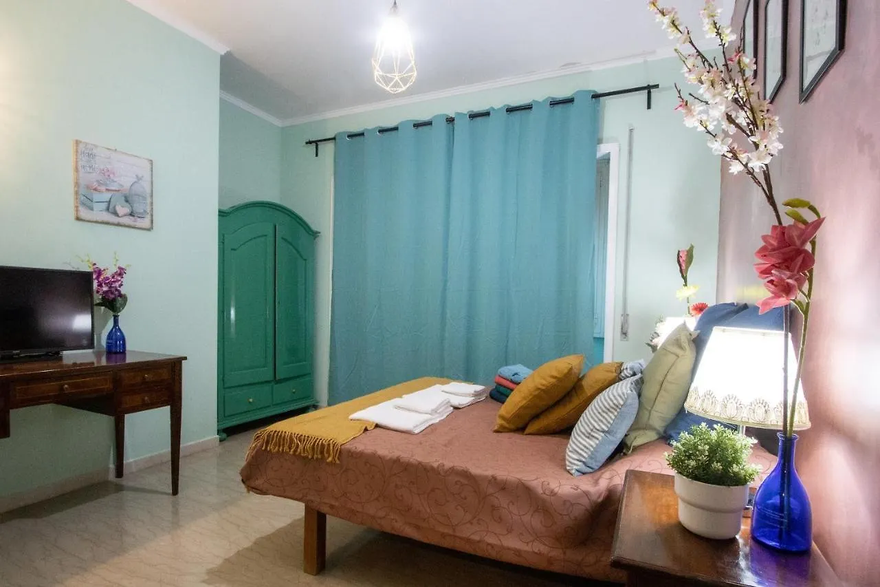 B&B Colorful Suite Yard Roma